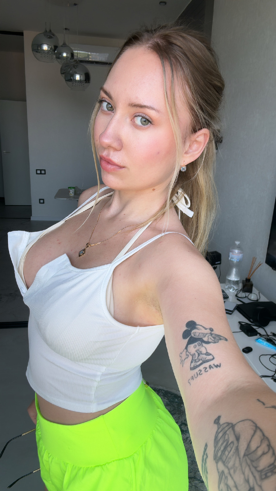 KateV in her underwear in Iquitos