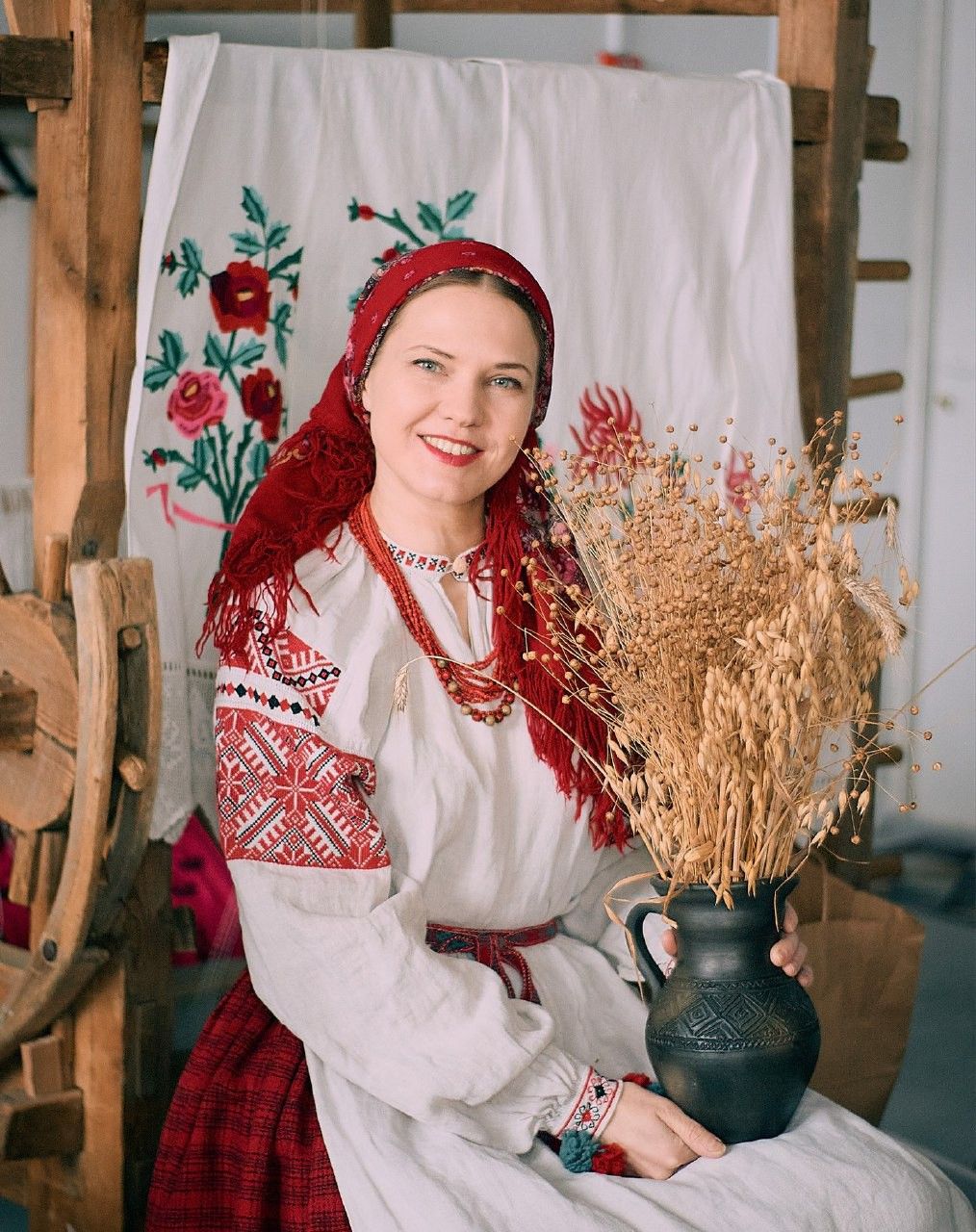 Women in Slavic costumes in Iquitos