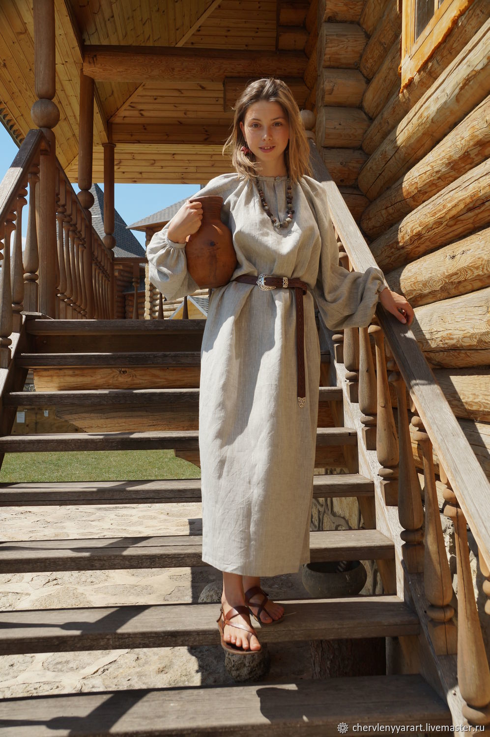 Girls in Slavic costumes in Iquitos