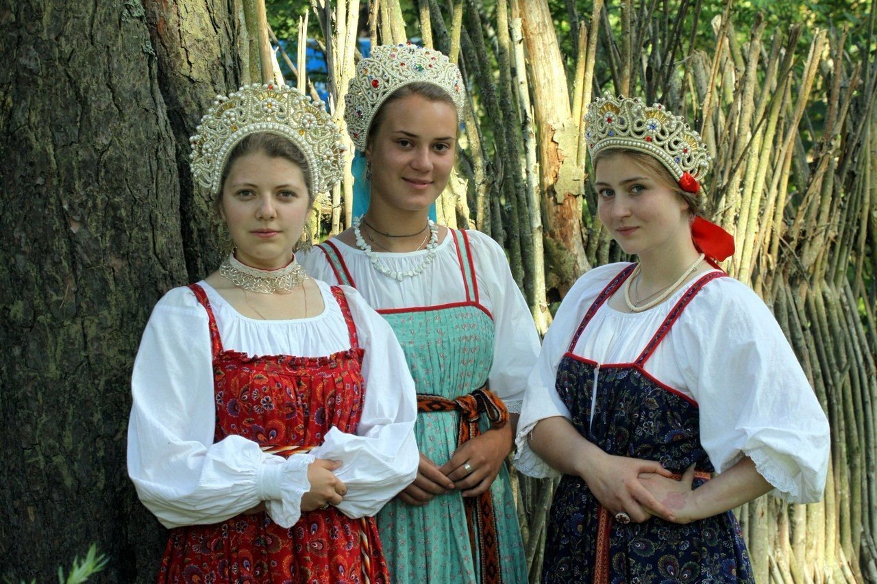 Sexy model Girls in Slavic costumes in Iquitos